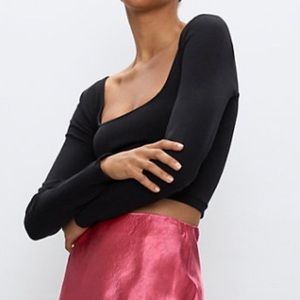 Seamless Didot Longsleeve in Black